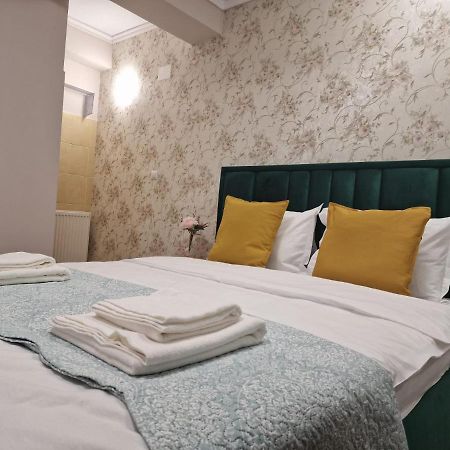 Laroka House Beautiful Apartment Universitate Center Bucureşti Exterior foto