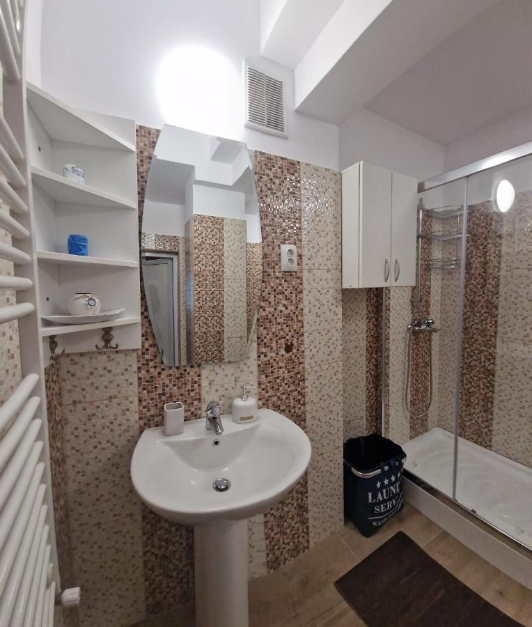 Laroka House Beautiful Apartment Universitate Center Bucureşti Exterior foto