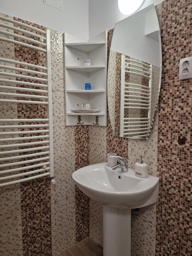 Laroka House Beautiful Apartment Universitate Center Bucureşti Exterior foto